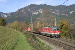 1144.200 fhrt mit einen Sondergterzug unterhalb von Kb am 1.11.13 bergwrts