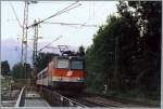 1144 224 fhrt mit einem Regionalzug von Rosenheim nach Innsbruck, in den Bahnhof Kiefersfelden ein.