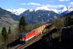 Zum Abschluss eines schönen Fotoausfluges an die Tauernbahn entstand noch dieses Foto von der den G 54543 nachschiebenden 1144.095. Vom Pflegezustand her hebt sich dieses Exemplar sehr positiv von vielen ihrer Schwestern ab. Anger, 22. April 2015.