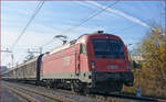 OBB 1216 144 zieht Güterzug durch Maribor-Tabor Richtung Norden. /14.11.2020