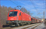 OBB 1216 148 zieht Autozug durch Maribor-Tabor Richtung Koper Hafen. /26.1.2021