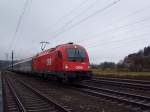 1216 233(part of the best)rauscht bei trben Herbstwetter mit OIC641 bei Redl-Zipf Richtung Linz;091207