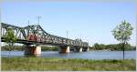 Unauffllig fhrt EC 75 von Prag nach Wiener Neustadt bei der berquerung der Wiener Stadlauer Ostbahnbrcke durchs Bild.