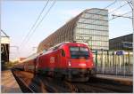 1216 236 durchfhrt am Morgen des 8. Juli 2011 mit EC 378 von Wien Praterstern nach Stralsund Wien Handelskai. 