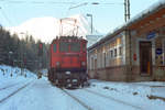 31. Januar 1993	Bad Aussee, Lok 1245.531-7 hat sich im Bahnhof ein schattiges Plätzchen gewählt. Der Fotograf steht auf dem Übergang zum Bahnstei 2!