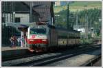 1822.001 mit dem REX 1870 von Lienz nach Innsbruck am 27.7.2007 beim Halt im Bahnhof Matrei.