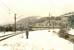 Aus dem Ennstal kommend fhrt der 4010 005 am 26. Dezember 1993 als IC 514 in Bischofshofen ein.