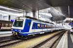 4020 261-6 hält als S80 25032 (Wien Hütteldorf - Wien Erzherzog-Karl-Straße), in Wien Hbf. Aufgenommen am 23.11.2018.