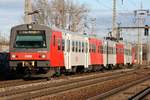 ÖBB 6020 281-9 am 24.Dezember 2019 bei der Haltestelle Haidestrasse.