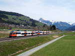Die ehemals mit CityShuttle-Garnituren und Loks der Baureihe 1144 geführten REX-Züge auf der Giselabahn wurden mittlerweile durch  Cityjet  und Talent ersetzt. Vor allem am Wochenende kann man deshalb Doppelgarnituren der Baureihe 4023 in Tirol antreffen. Am Ostermontag des heurigen Jahres sind zwei dieser im Jahr 2004 gebauten Triebzüge des Salzburg-Verkehres als REX 1510 (Schwarzach-St. Veit - Wörgl Hbf) bei Bockern nahe Kirchberg in Tirol Richtung Westen unterwegs. 22.04.2019.