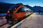 4023 008-8 als S1 4239 (St. Veit a. d. Glan - Lienz) am 5.1.2016 beim Halt in Greifenburg-Weißensee. 