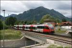 4024 080 rollt am 27.06.07 als RB 5115, von Rosenheim nach Innsbruck Hauptbahnhof, in den Bahnhof Brannenburg ein.