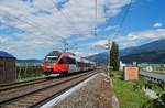 4024 100-2 war am 05.07.2020 auf der S1 von Kufstein nach Zirl eingeteilt (wegen Bauarbeiten nicht bis Telfs-Pfaffenhofen). Am Nachmittag befand er sich als Zug 5122 wiederum auf der Fahrt Richtung Tiroler Oberland und erreichte pünktlich die Haltestelle Rum bei Innsbruck. Erste Vorbereitungen für das inzwischen schon begonnene Projekt einer  Mobilitätsdrehscheibe  sind schon auf dem Bild erkennbar.