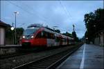 4024 070 legt als RB 5130 von Telfs-Pfaffenhofen kommend in Kiefersfelden einen Halt ein. (07.07.2008)
