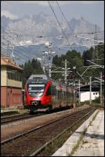 4024 135 erreicht als R 5892, Fieberbrunn - Wrgl HBF, den Bahnhof Kitzbhel. (02.08.2009)