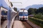 BB 4030 233-3, Zugkreuzung auf der Ossiacher-See-Strecke in Sattendorf, 18.08.1995