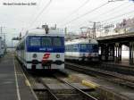 6030 238-7 und 4030 231-7 am 14.November 2002 im Bahnhof Penzing