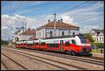 4744 010 steht am 5.07.2018 in Neulengbach am Bahnsteig 1.