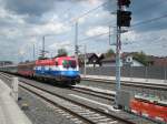 BB-EC 113 mit EM-Lok Niederlande 1116041-3 von Mnchen kommend nach Klagenfurt bei Salzburg Taxham. 14.06.08