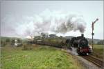 Dampflok 657.2770 fhrt mit GmP 91156 (Fotozug) von Ried im Innkreis nach Attnang-Puchheim.