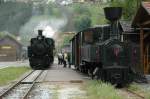 Mh 101 der Feistritztalbahn sowie die Reste einer Lokomotive der Reihe U am 19.5.2005 in Birkfeld (Stmk.)