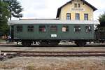 BB 40 81 9432 935-0, angeschrieben als Bih 34 744 am Zugschlu des SREX 16011  Reblaus-Express  am 31.Juli 2010 im Bf.