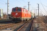 NLB 2143 070-7 mit dem SLP 14341 am 13.Februar 2015 in der Hst. Zentralfriedhof.