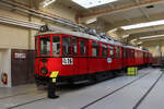 Über 40 Jahre prägten die roten Stadtbahnwagen der Wiener elektrischen Stadtbahn den Verkehr auf dem knapp 26km langen Netz der Stadtbahn.
Die Wagen N 2706, n 5538 und N 2861 stehen beinahe im Ursprungszustand seit 1972 im Tramwaymuseum in Wien Erdberg hier am 26.11.2022
