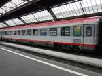 BB - Personenwagen 2 Kl. Bmz 73 81 21-91 113-0 im Hauptbahnhof von Zrich am 06.05.2009