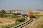 Nostalgieexpress Leiser Berge mit der bestens gepflegten 2143.070 auf seiner Fahrt nach Ernstbrunn im Gleisbogen nach Hetzmannsdorf.