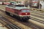 232 051-3 fhrt am 22.Februar 2002 von der Zfltg. Wien Ost in den wiener Ostbahnhof. Wegen Triebfahrzeugmangels hatten die BB damals Lokomotiven der BR 232 (Ludmilla) von der DB angemietet und bei der Zfltg. Wien Ost stationiert. (Scan vom Fotopositiv) 
