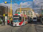 Graz. Aufgrund einer Demonstration am 22.01.2022, wurden alle Straßenbahnlinien bis zum Jakominiplatz bzw. der Steyrergasse kurzgeführt. Cityrunner 655 ist hier auf dem Weg zur Remise Steyrergasse.