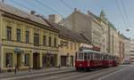 M-k6-k6 in der Nußdorfer Straße. Die Garnitur befuhr im Rahmen des 33.Tramwaytages die Strecke Schottentor - Marsanogasse. 

4148+1518+1530, 06.05.2017