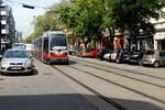 Wien Wiener Linien SL 6 (B 623) X, Favoriten, Quellenstraße / Siccardsburggasse am 11. Mai 2017.