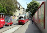 Wien Wiener Linien SL 5 (E1 4733 + c4 13xx) VII, Neubau, Stollgasse am 11. Mai 2017.