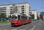 Wien E1 4743 als Linie 33 am Brigittaplatz, 30.05.2017.