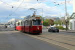 Wien Wiener Linien SL 30 (E2 4066 + c5 145x) XXI, Floridsdorf, Neujedlersdorf, Brünner Straße / Bahnsteggasse am 12. Mai 2017.