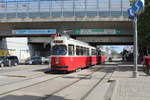 Wien Wiener Linien SL 6 (E2 4085 + c5 1385) XI, Simmering, Simmeringer Hauptstraße / Hst. Simmering (S + U) am 26. Juni 2017.