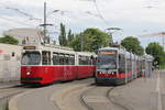 Wien Wiener Linien SL 31 (E2 4073 / B 670) XXI, Floridsdorf, Stammersdorf, Bahnhofplatz am 12. Mai 2017.