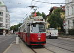 Wien Wiener Linien SL 60: E2 4054 (mit einem Bw des Typs c5) erreicht am 29.