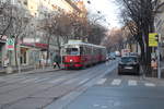 Wien Wiener Linien SL 49 (E1 4542 + c4 1363) XIV, Penzing, Hütteldorfer Straße / Seckendorfstraße (Hst. Seckendorfstraße) am 14. Februar / Feber 2017.