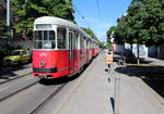 Wien Wiener Linien SL 49 (c4 1370) XIV, Penzing, Oberbaumgarten, Hütteldorfer Straße / Hochsatzengasse am 29. Juni 2017.