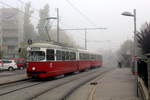 Wien Wiener Linien SL 6 (E1 4524 + c4 1308) XI, Simmering, Kaiserebersdorf, Pantucekgasse (Hst. Pantucekgasse / Widholzgasse) am 16. Oktober 2017.