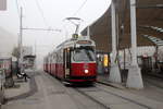 Wien Wiener Linien SL 6 (E2 4085) XV, Rudolfsheim-Fünfhaus, Neubaugürtel / Urban-Loritz-Platz am 20.