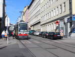 Wien Wiener Linien SL 10 (A1 84) XIV, Penzing, Reinlgasse / Märzstraße (Hst. Märzstraße) am 14. Oktober 2017.