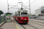 Wien Wiener Linien SL 26 (E1 4781 + c4 1338) XXII, Donaustadt, Hirschstetten, Hst. Süßenbrunner Straße / Oberfeldgasse am 18. Oktober 2017.