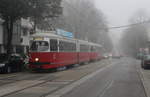 Wien Wiener Linien SL 49 (E1 4549 + c4 1364) XIV, Penzing, Breitensee, Hütteldorfer Straße am 20. Oktober 2017.