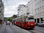 Wien Wiener Linien SL 2 (E1 4547 + c3 1209) XVI, Ottakring, Thaliastraße (Hst. Thaliastraße / Maroltingergasse) am 5. August 2010. - Scan eines Farbnegativs. Film: Kodak FB 200-7. Kamera: Leica C2.