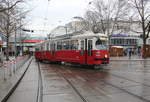 Wien Wiener Linien SL 25 (E1 4855 + c4 1339) XXI, Floridsdorf, Schloßhofer Straße / Franz-Jonas-Platz / ÖBB-Bahnhof Floridsdorf am 16. März 2018.