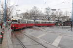 Wien Wiener Linien SL 30 (E1 4794 + c4 1315) XXI, Floridsdorf, Schloßhofer Straße / Franz-Jonas-Platz / ÖBB-Bahnhof Floridsdorf am 16. März 2018.